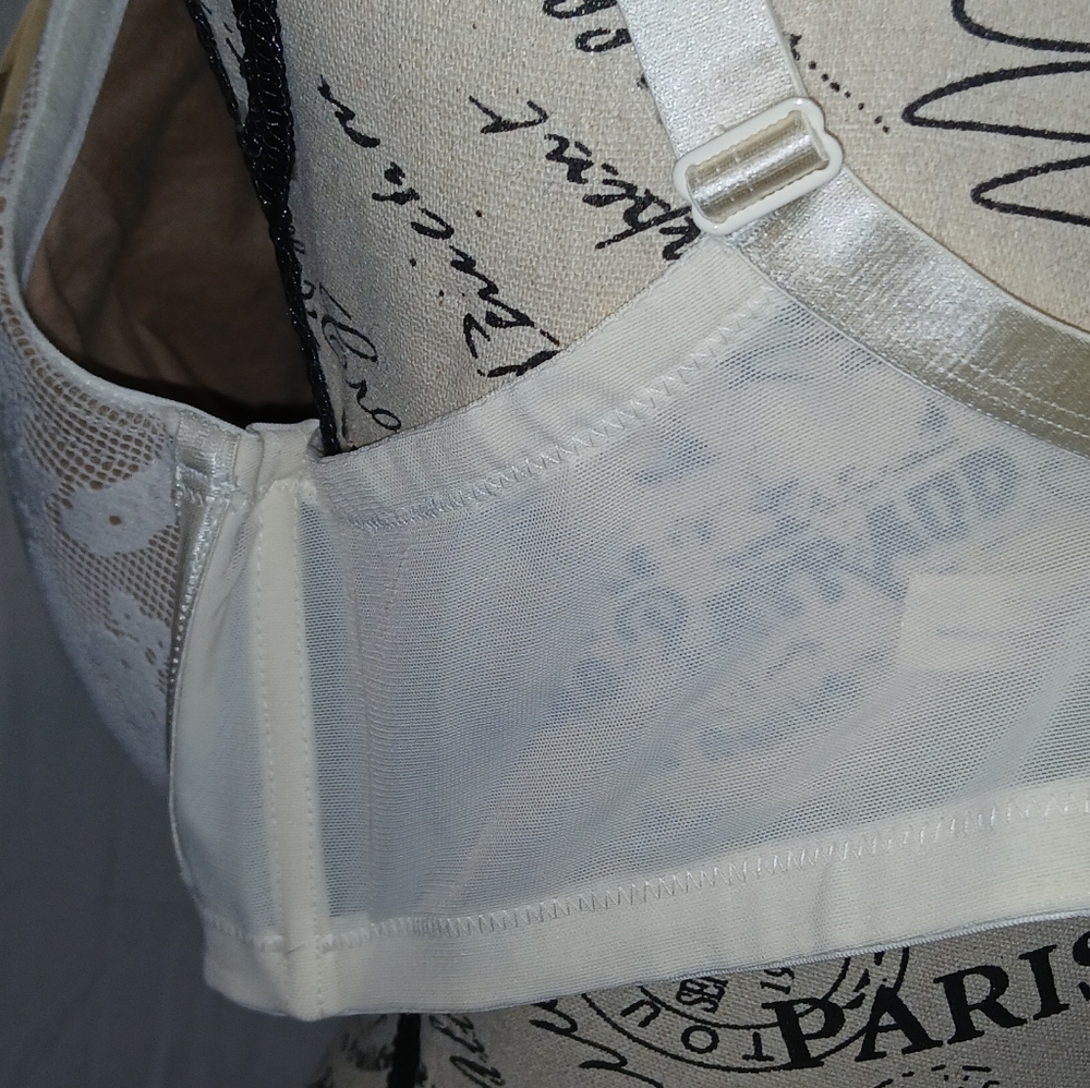 Bra - Picture 3 of 10